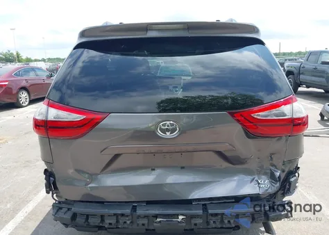 2017 Toyota Sienna Xle 7 Passenger z USA, uszkodzony, nr VIN 5TDDZ3DC3HS186879